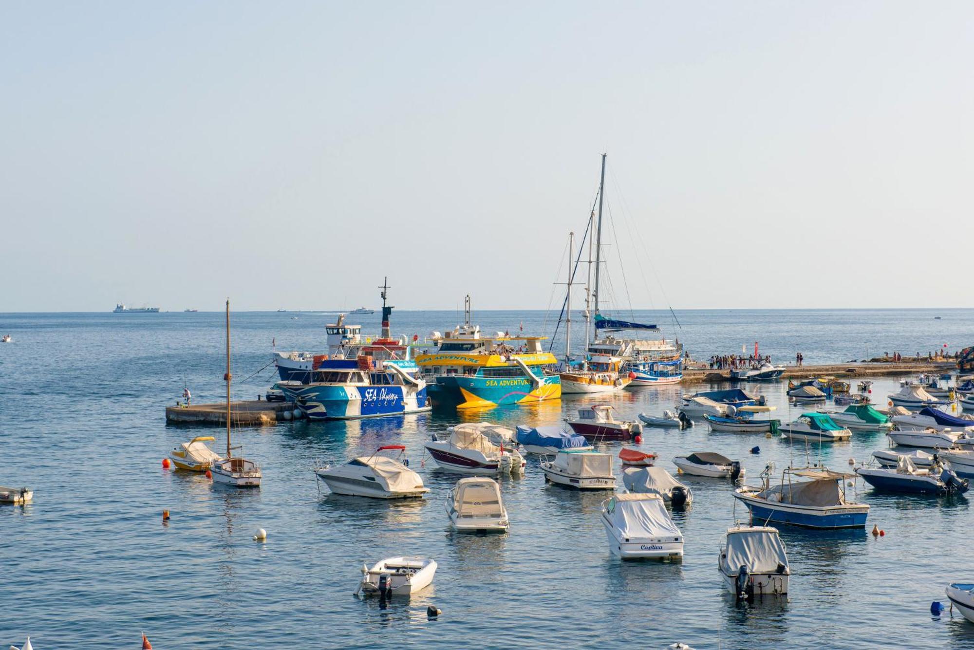 Islet Promenade Seafront Apartment With Large Corner Terrace By Getawaysmalta San Pawl il-Baħar Zewnętrze zdjęcie