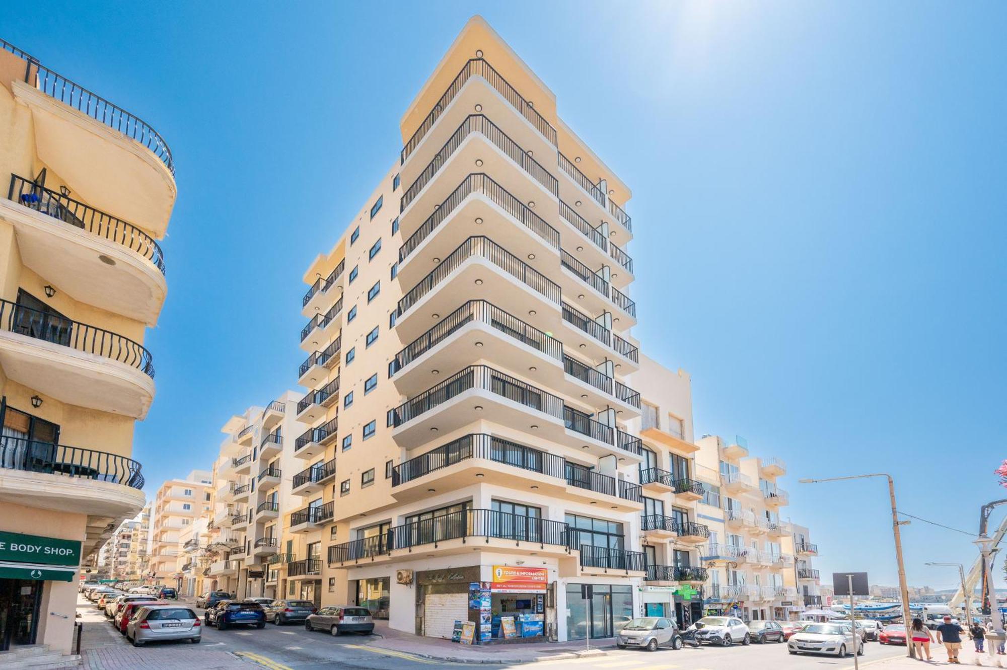 Islet Promenade Seafront Apartment With Large Corner Terrace By Getawaysmalta San Pawl il-Baħar Zewnętrze zdjęcie
